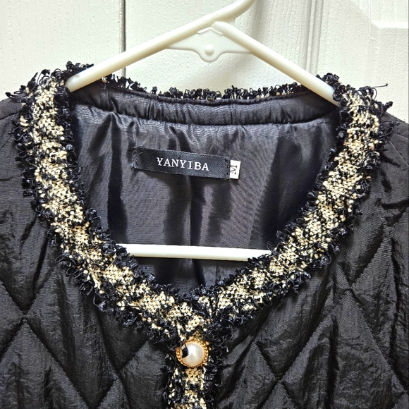 Yanyiba Women's Quilted Puff Tweed Trim Faux Pearl Buttons Jacket Size Medium - Picture 2 of 8